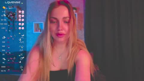 holly_molly8 online show from January 23, 2025, 11:05 pm