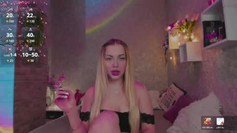 Snapshot of holly_molly8 chatting on April 29, 2026, 7:31 pm holly_molly8 online show from April 29, 2026, 7:31 pm