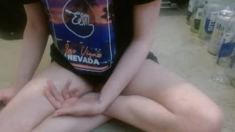 Holly Hawkes online show from April 14, 2026, 12:49 am