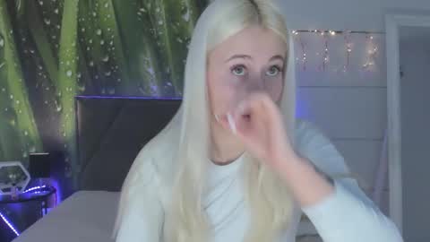 HollyTaillor online show from March 30, 2026, 5:41 am