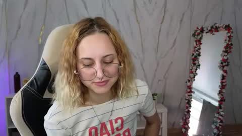 Polly online show from August 9, 2026, 3:44 am