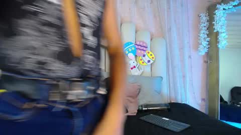 Hollyy online show from March 21, 2026, 7:17 pm