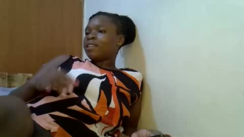 holy_ebony online show from May 10, 2026, 1:38 pm