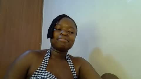 holy_ebony online show from May 11, 2026, 1:50 pm