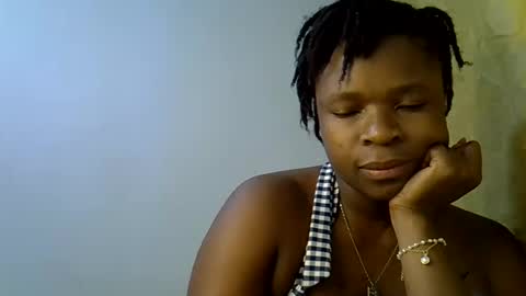 Snapshot of holy_ebony chatting on June 15, 2026, 3:31 am holy_ebony online show from June 15, 2026, 3:31 am
