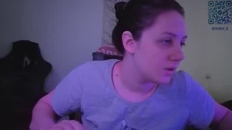 Kviki online show from March 25, 2026, 4:07 am