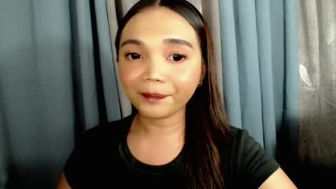 Snapshot of holy_shine chatting on July 16, 2026, 8:42 am Bella online show from July 16, 2026, 8:42 am