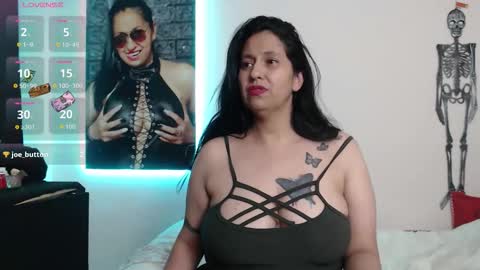 Milena online show from October 8, 2025, 1:14 am