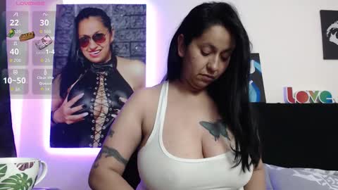 Milena online show from November 20, 2025, 9:31 am