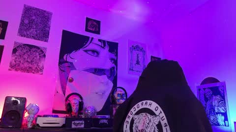 Snapshot of holyeva chatting on May 10, 2026, 11:10 pm online show from May 10, 2026, 11:10 pm