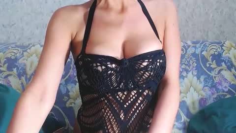 Snapshot of holyjulie chatting on January 31, 2026, 7:11 pm HolyJulie online show from January 31, 2026, 7:11 pm