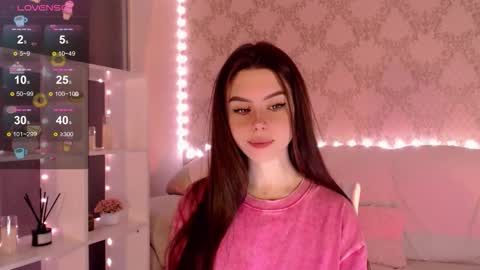 Mia online show from October 9, 2025, 3:37 am