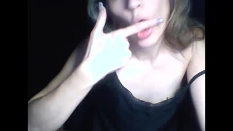 honey0bunny35 online show from January 15, 2025, 8:16 pm