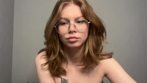 Lilith and Ellie  online show from June 5, 2026, 4:08 am
