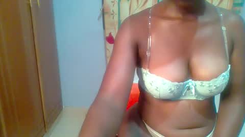 honey_beb online show from February 21, 2025, 1:55 am