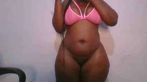 honey_beb online show from October 31, 2025, 4:13 am