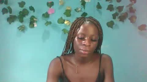 Snapshot of honey_bug2 chatting on October 22, 2025, 3:23 pm Queen online show from October 22, 2025, 3:23 pm