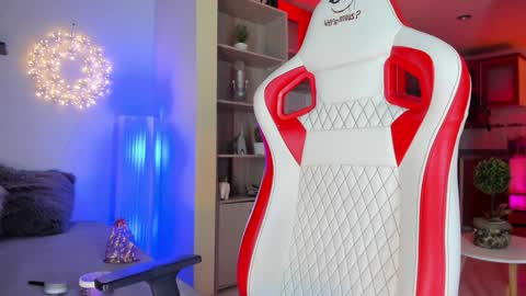 Snapshot of honey_fox01 chatting on January 22, 2025, 11:43 pm HONEY online show from January 22, 2025, 11:43 pm