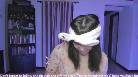 Snapshot of honey_hoe chatting on May 20, 2026, 3:56 am Lau online show from May 20, 2026, 3:56 am
