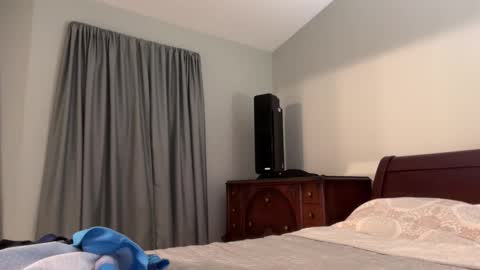 Snapshot of honey_man14 chatting on April 2, 2026, 6:16 pm honey_man14 online show from April 2, 2026, 6:16 pm