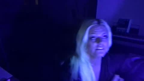 honeybuhnny online show from February 27, 2026, 2:06 pm