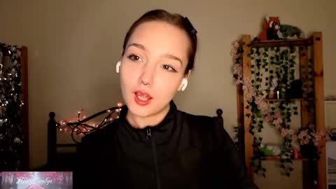 Masha online show from May 15, 2026, 1:18 pm