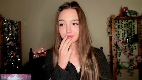 Masha online show from May 18, 2026, 1:06 pm
