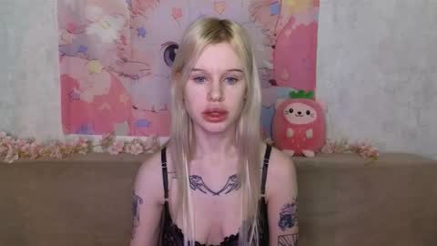 Snapshot of honeygold__ chatting on February 6, 2026, 4:28 am Lisa online show from February 6, 2026, 4:28 am