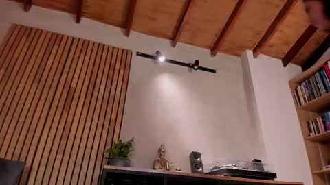 Sofia independent model online show from March 8, 2026, 11:58 am