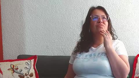 sofia online show from December 8, 2024, 6:06 pm