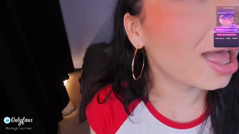       online show from April 22, 2026, 10:55 pm