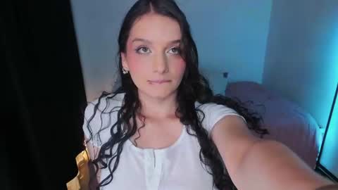Snapshot of honeymoontea chatting on July 23, 2026, 12:35 am online show from July 23, 2026, 12:35 am