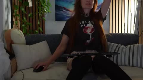 Noelle online show from October 15, 2025, 3:28 am