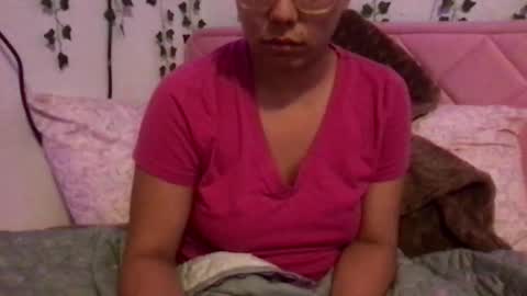 honeyyy89 online show from April 2, 2026, 8:01 am