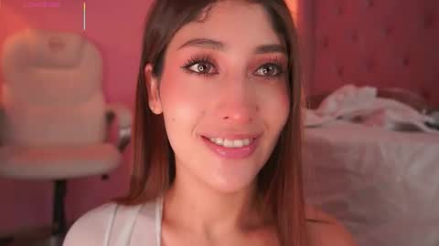 Snapshot of honeyymoonn_ chatting on February 5, 2026, 8:13 pm Honey Moon Help me to reach 100 thumbs up online show from February 5, 2026, 8:13 pm