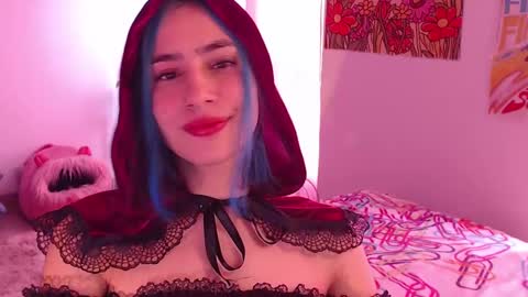 Snapshot of honeyypeaach chatting on December 22, 2024, 4:59 pm online show from December 22, 2024, 4:59 pm