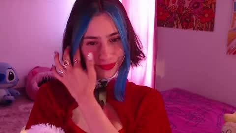 Snapshot of honeyypeaach chatting on December 23, 2024, 7:52 pm online show from December 23, 2024, 7:52 pm