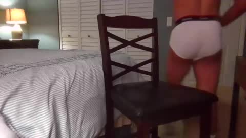 hooshung_mvers8 online show from December 7, 2024, 3:58 am