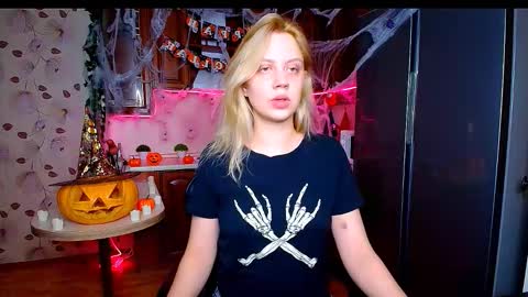 Snapshot of hope_happyyy chatting on October 30, 2025, 8:05 am hope happyyy online show from October 30, 2025, 8:05 am