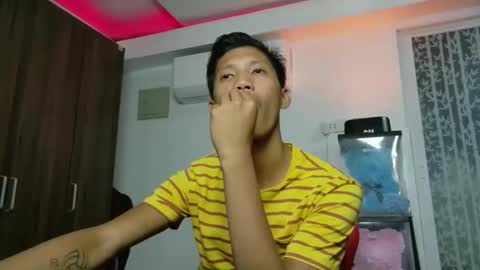 Snapshot of horny_asianmoreno chatting on October 30, 2025, 2:51 pm ROGER online show from October 30, 2025, 2:51 pm