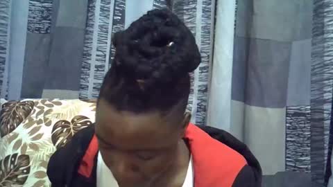 Leila online show from April 8, 2026, 3:28 am