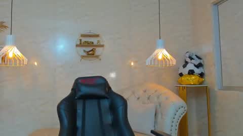 Snapshot of horny_curlss chatting on July 4, 2026, 3:56 am Horny Curls online show from July 4, 2026, 3:56 am