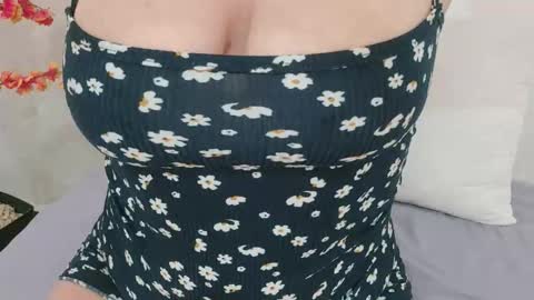 Snapshot of horny_emily1 chatting on November 3, 2025, 1:01 pm call me emily online show from November 3, 2025, 1:01 pm