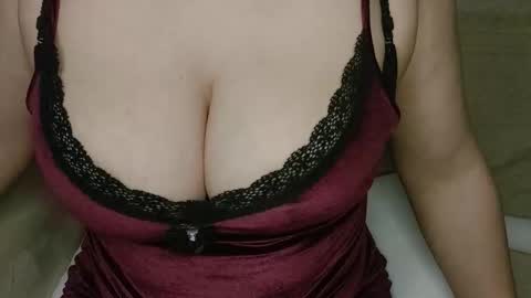 Snapshot of horny_emily1 chatting on January 5, 2026, 5:27 pm call me emily online show from January 5, 2026, 5:27 pm