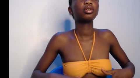 Snapshot of horny_pettie chatting on October 4, 2025, 8:45 am Anabel online show from October 4, 2025, 8:45 am
