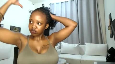 Snapshot of horny_princcess chatting on May 5, 2026, 4:04 pm horny_princcess online show from May 5, 2026, 4:04 pm
