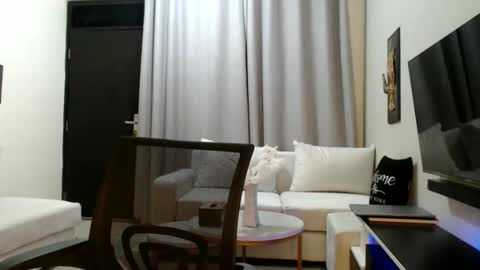 Snapshot of horny_princcess chatting on May 24, 2026, 4:01 pm horny_princcess online show from May 24, 2026, 4:01 pm