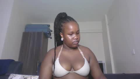 Snapshot of horny_sexxy_babe chatting on June 14, 2026, 11:12 am Lucy online show from June 14, 2026, 11:12 am