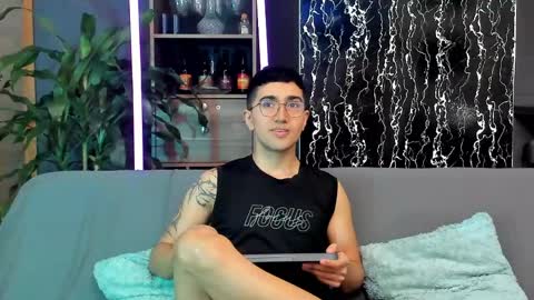 Alex and Camilo online show from May 31, 2026, 2:35 pm