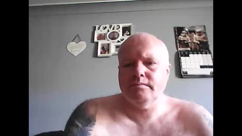 hornyguy19781978 online show from April 25, 2026, 12:41 pm